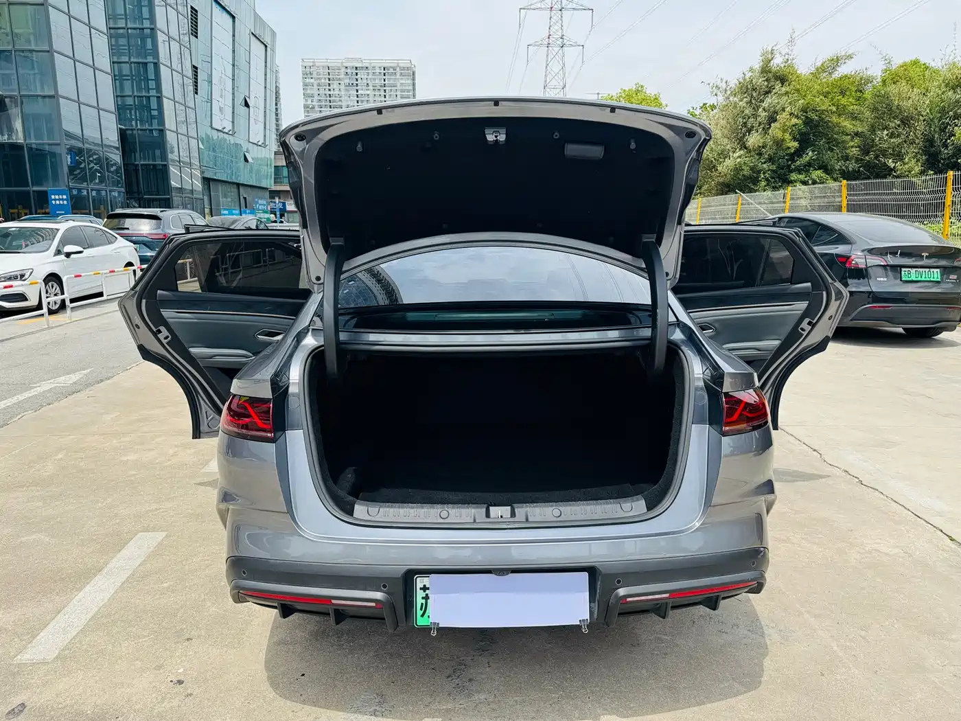 BYD Qin L 2024 DM-i 120KM Leading фото 11