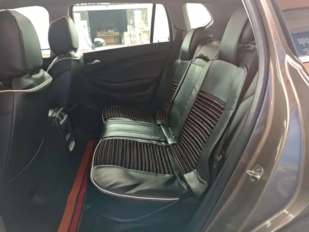 Фото 17 - Buick Envision Plus
