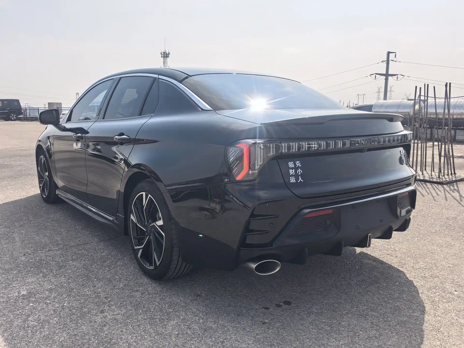 Фото 5 - Lynk & Co 03