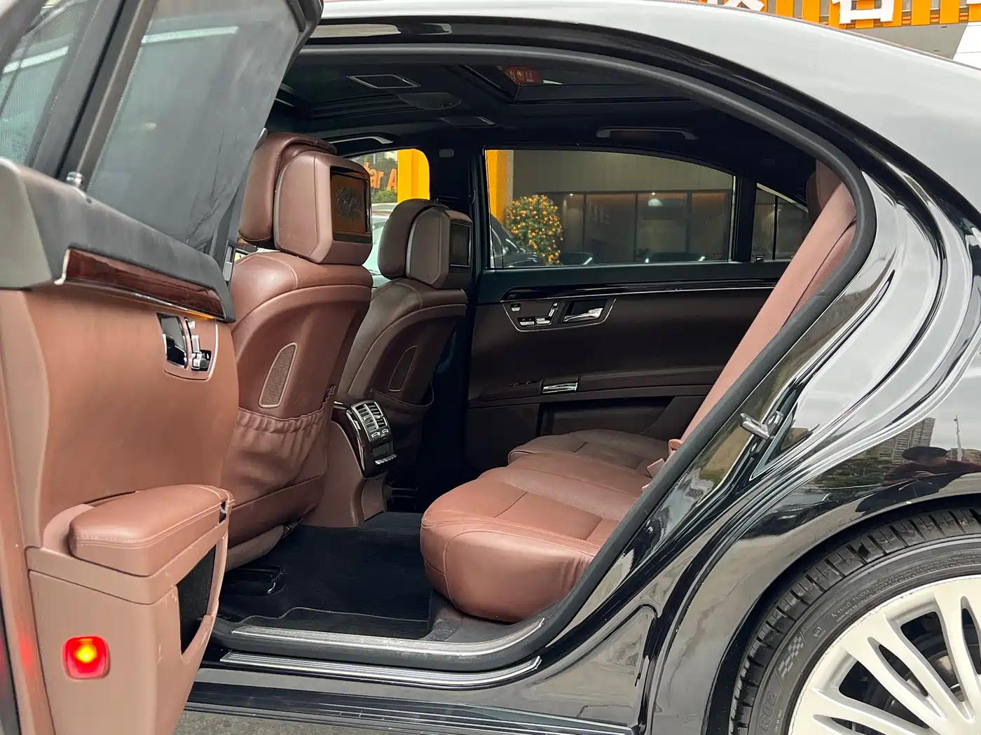 Mercedes-Benz S-Class 2011 S 350 L CGI фото 9