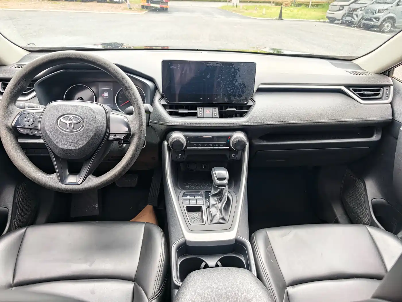 Toyota Wildlander 2024 2.0L CVT FWD Leading Edition фото 8