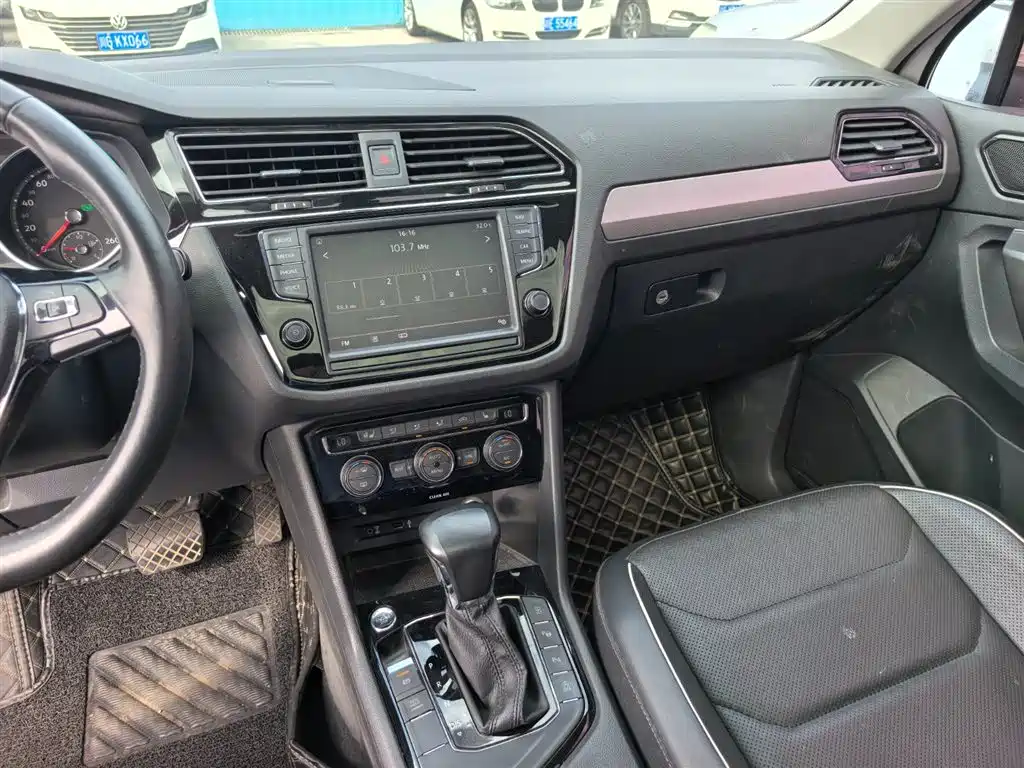 Volkswagen Tiguan L 2017 330TSI Automatic 2WD Flagship Edition фото 13
