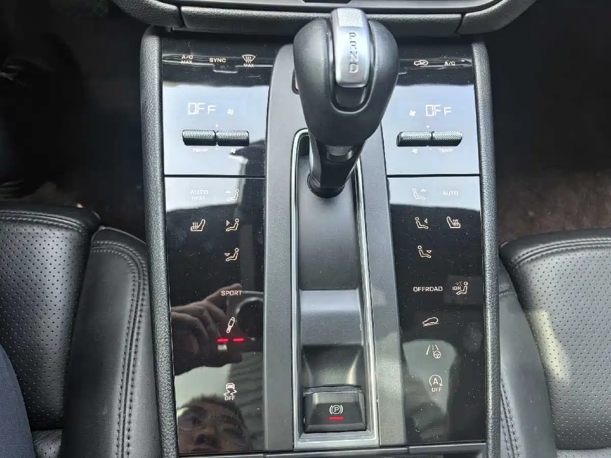 Porsche Macan 2022 Macan 2.0T фото 11