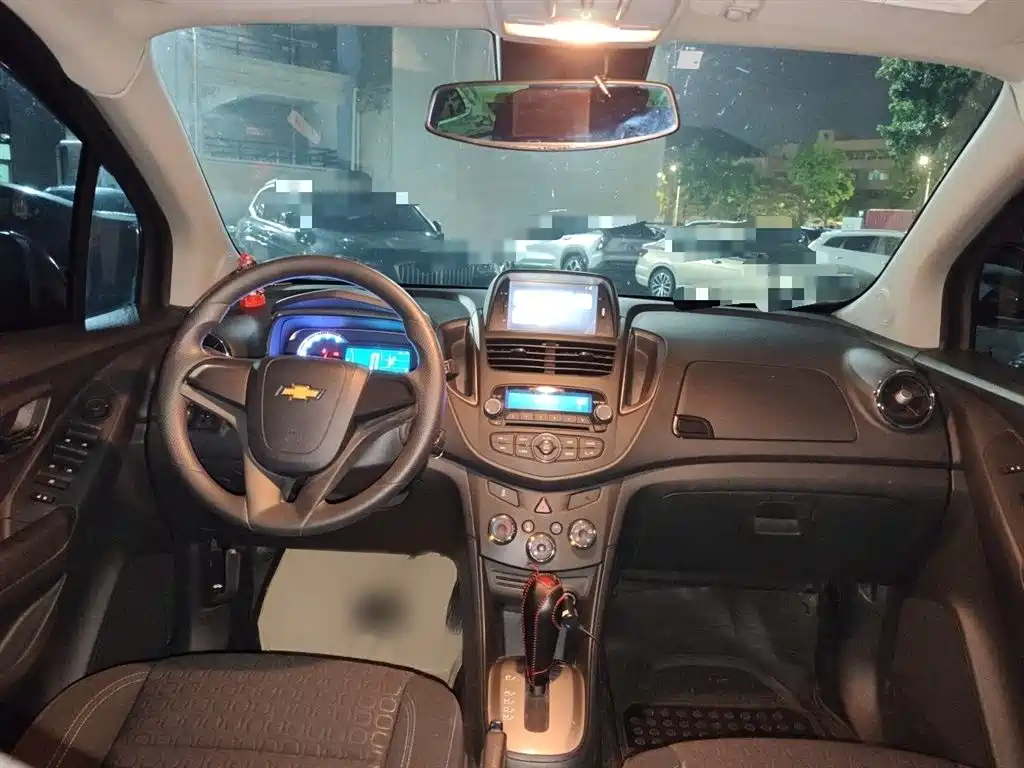 Фото 13 - Chevrolet Trax