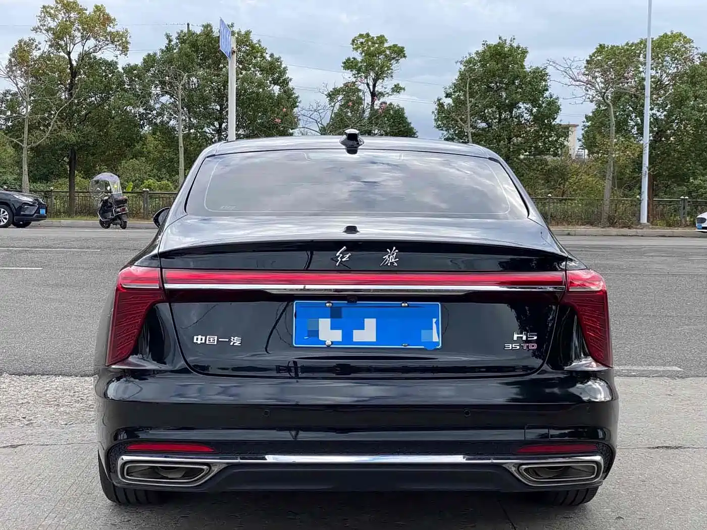Hongqi H5 2022 Classic 1.5T DCT Flag Rhythm Edition фото 8
