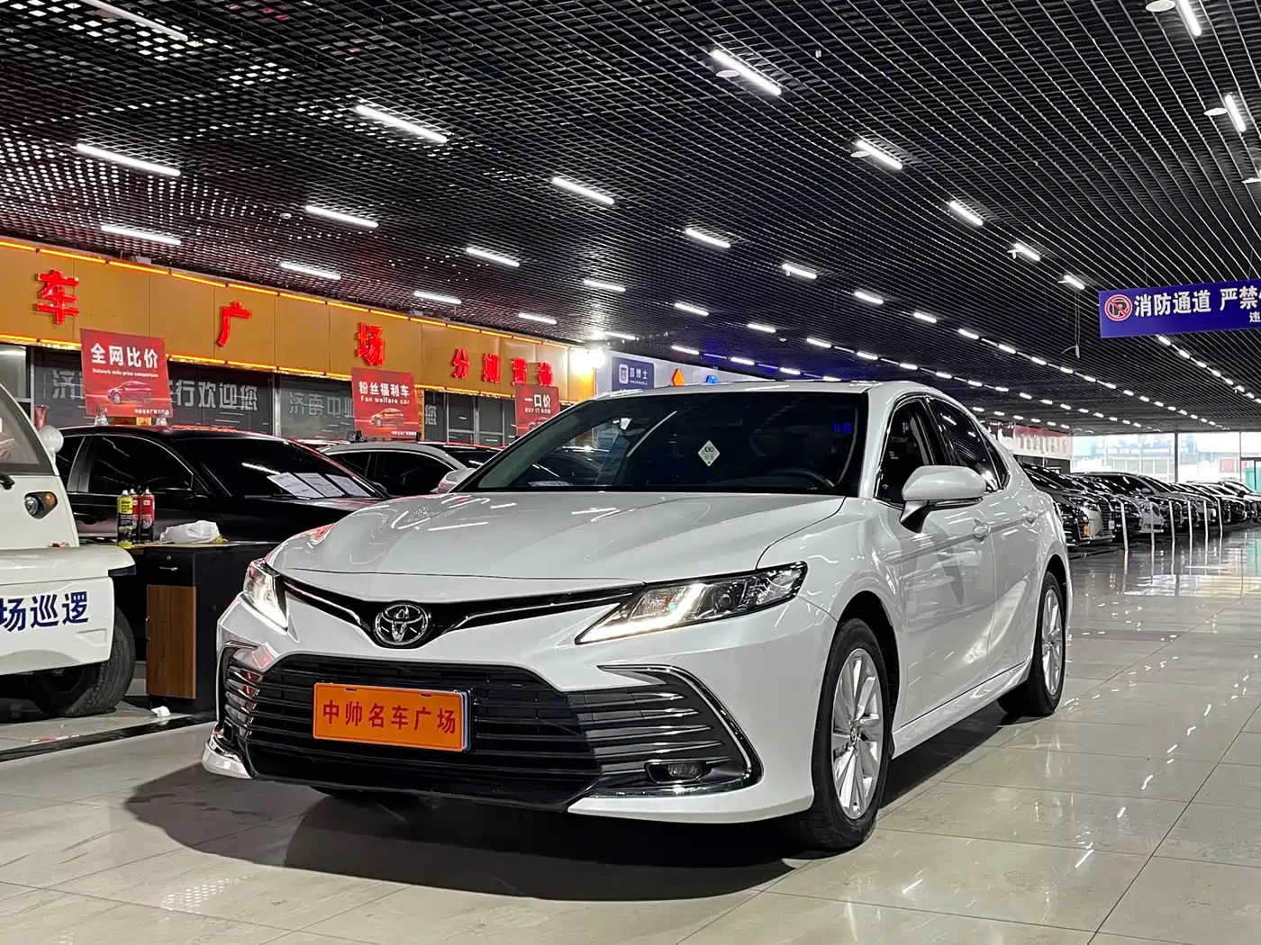 Toyota Camry 2023 2.0GVP Leading Edition