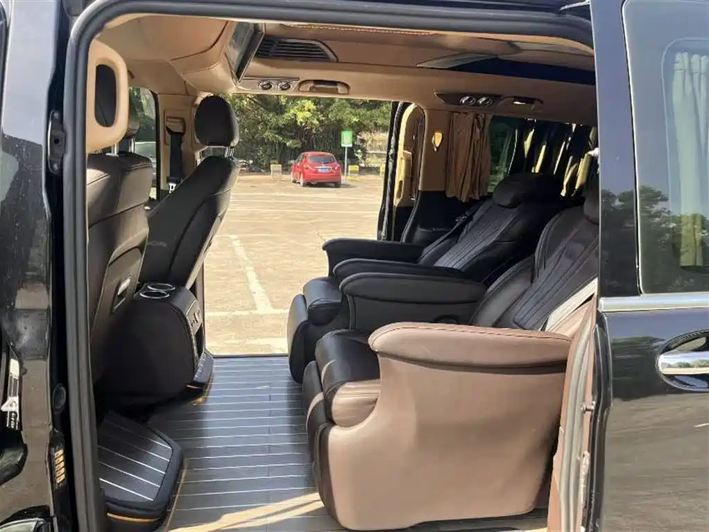 Mercedes-Benz Vito 2021 2.0T Business Edition 7-seater фото 13