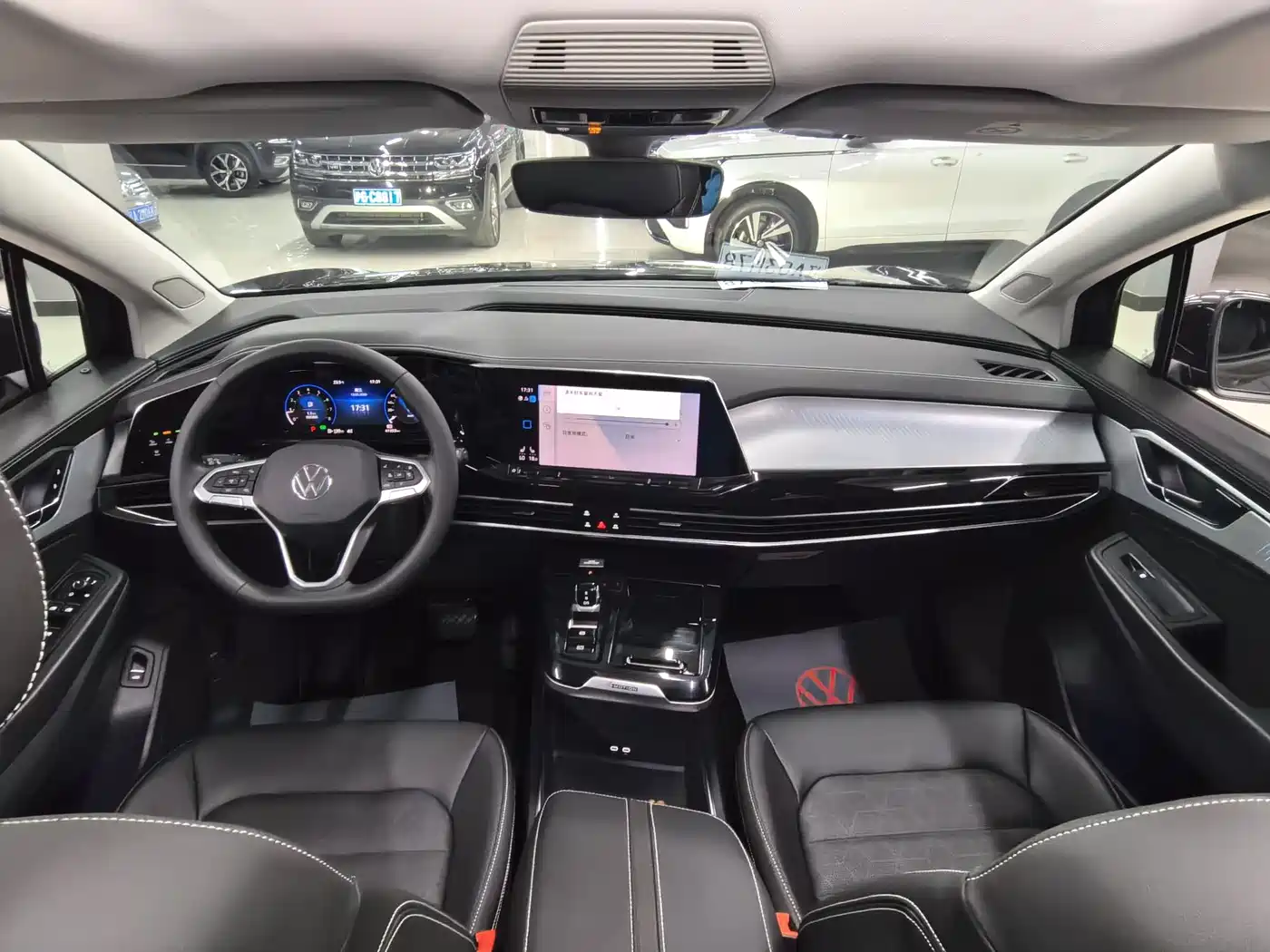 Volkswagen Talagon 2022 380TSI 4WD Luxury Premium Pro Edition 7-Seater фото 5