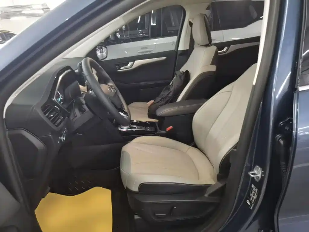 Ford Escape 2025 2024 Model EcoBoost 245 2WD Premium Edition