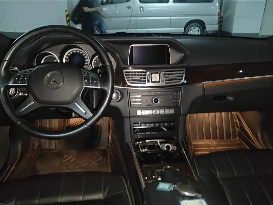 Mercedes-Benz E-Class 2015 E 320 L 4MATIC фото 12