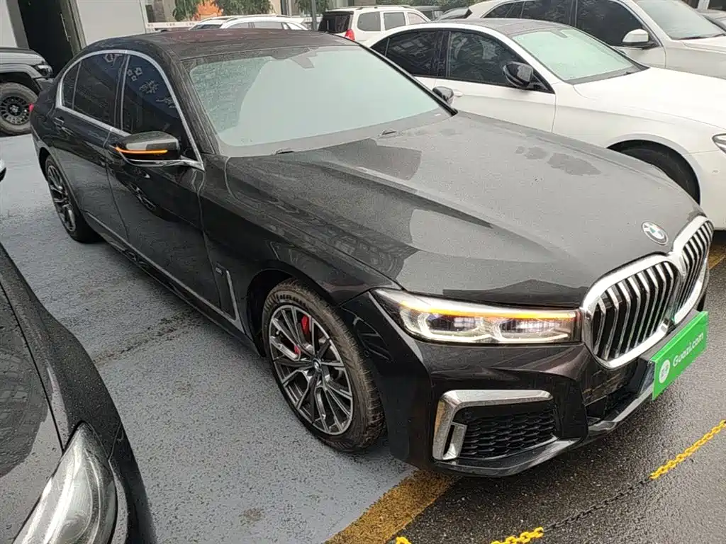 BMW 7 Series 2016 740Li Leading Edition фото 4