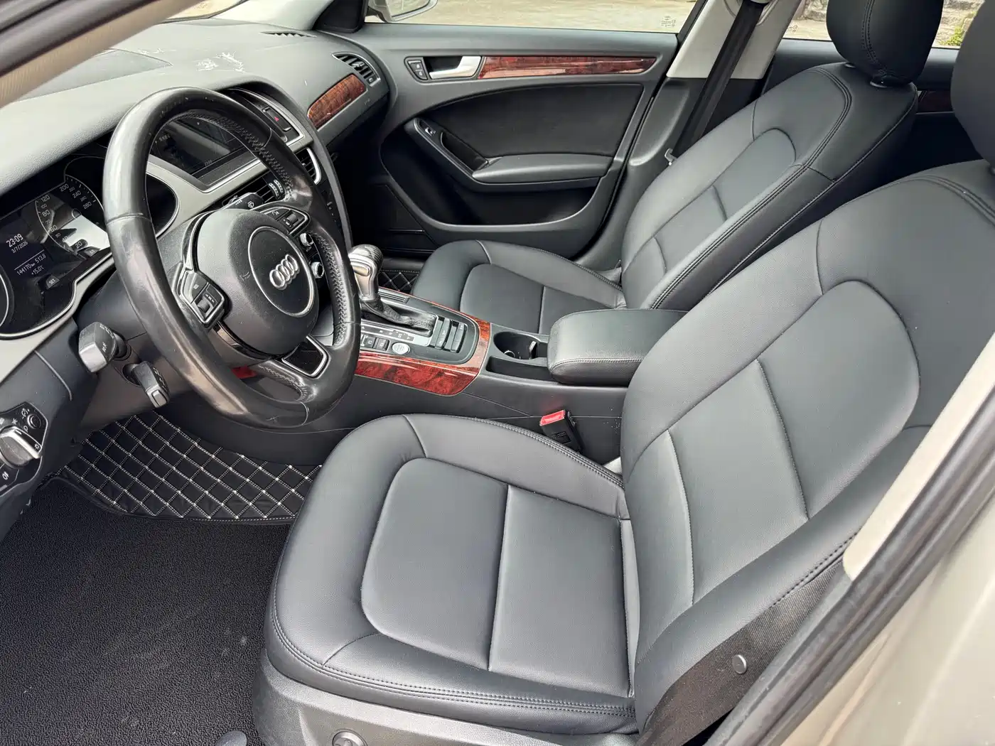 Audi A4L 2015 35 TFSI Auto Standard фото 4