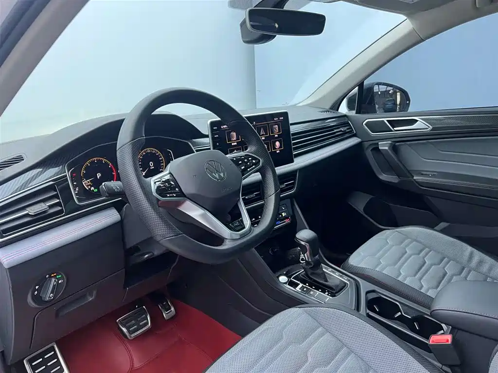 Volkswagen Tiguan X 2022 330TSI 2WD Flagship Edition фото 32