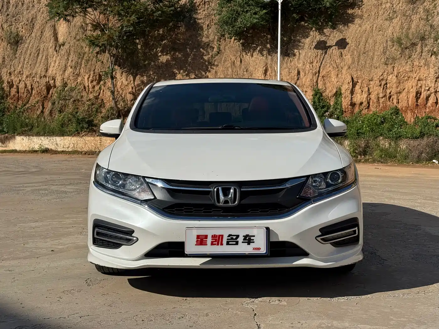 Honda Jade 2018 2017 1.8L Automatic Comfort Edition 5-seater