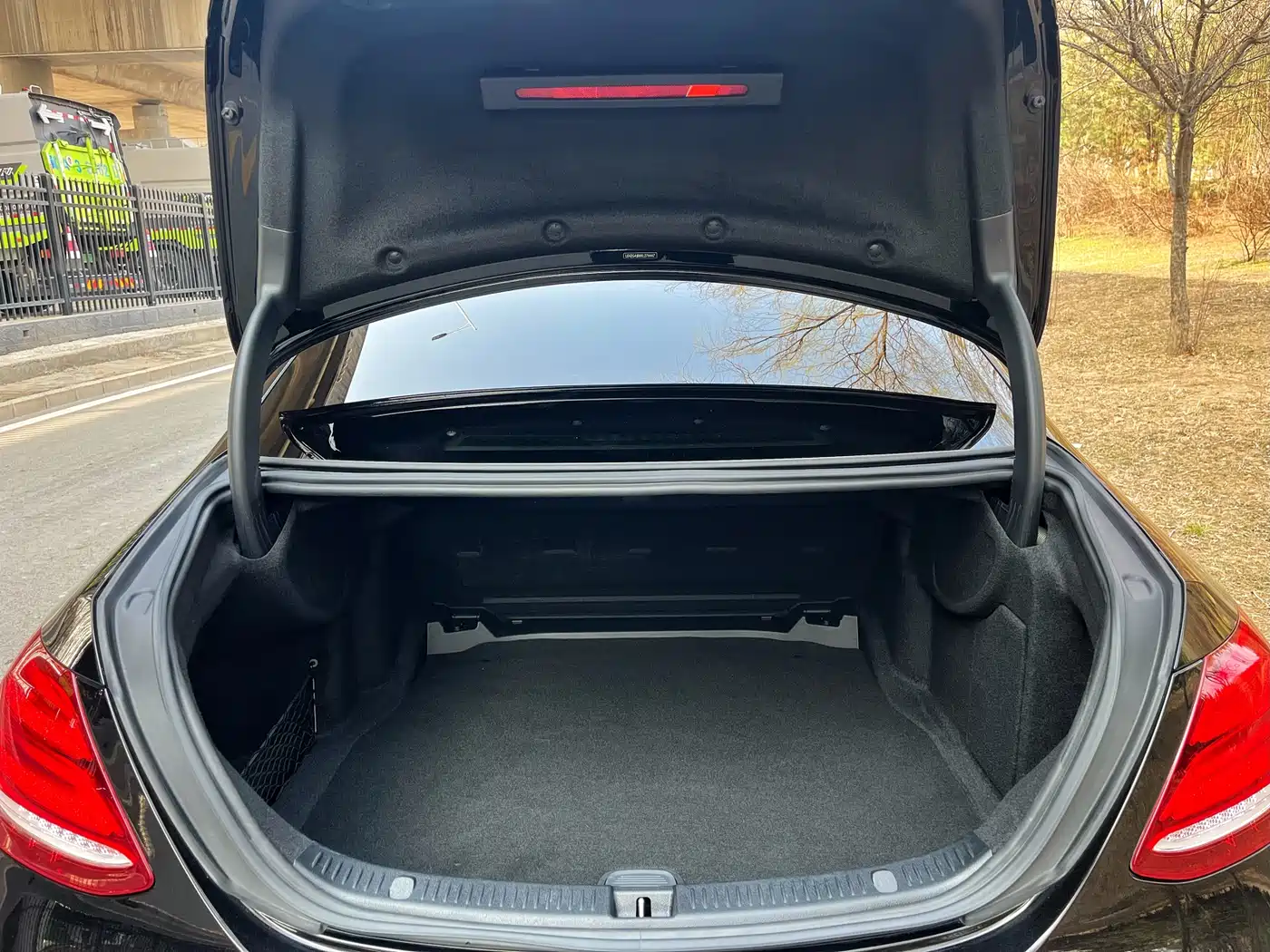 Mercedes-Benz E-Class 2019 E 300 L Fashion фото 12