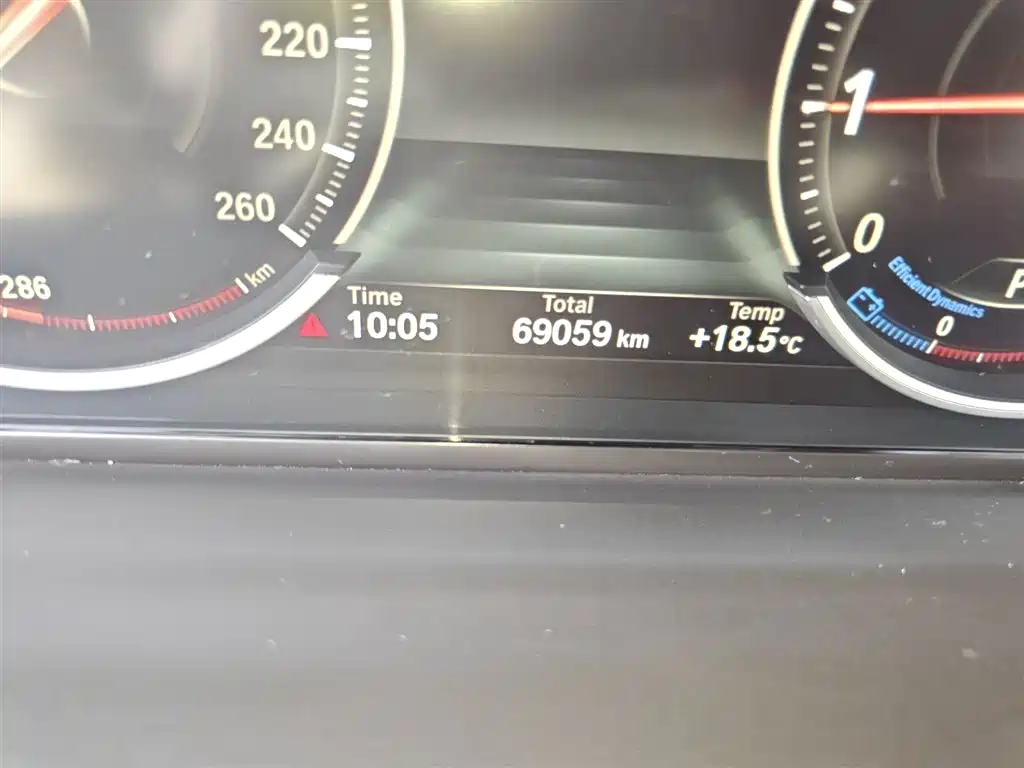BMW 5 Series 2017 525Li Leading Edition фото 5