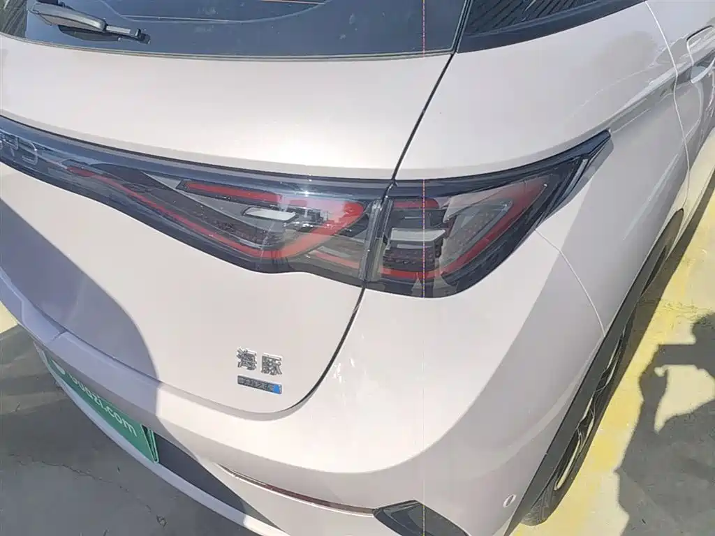 BYD Dolphin 2025 Smart Drive Edition 410km Fashion Version фото 8