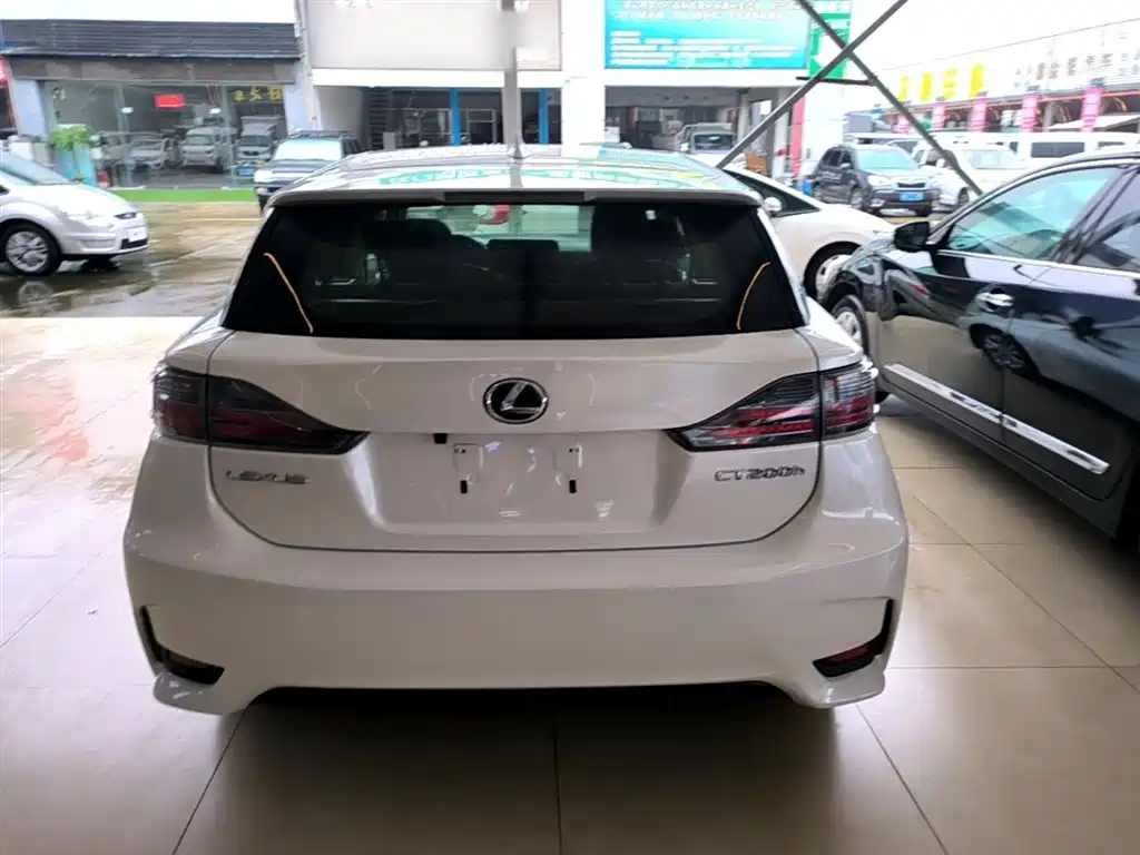 Lexus CT 2014 CT200h Elite Monochrome фото 6
