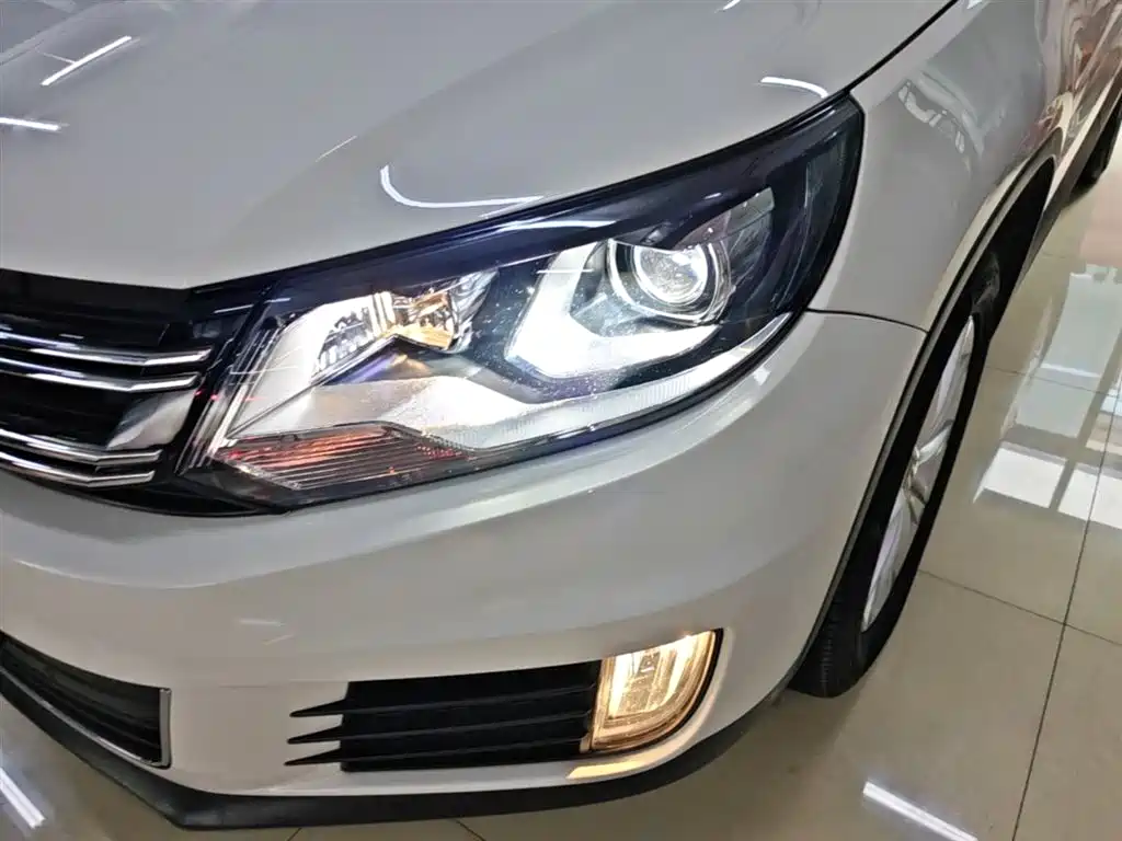 Volkswagen Tiguan 2016 280TSI Automatic 2WD Silk Road Comfort фото 24
