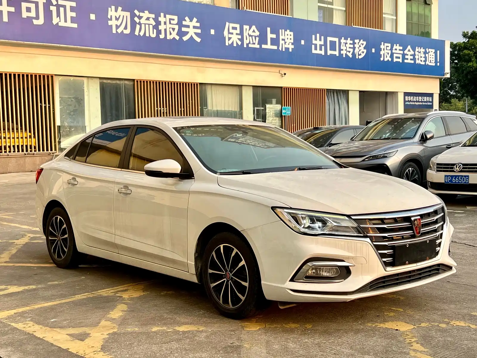 Фото 3 - Roewe i5
