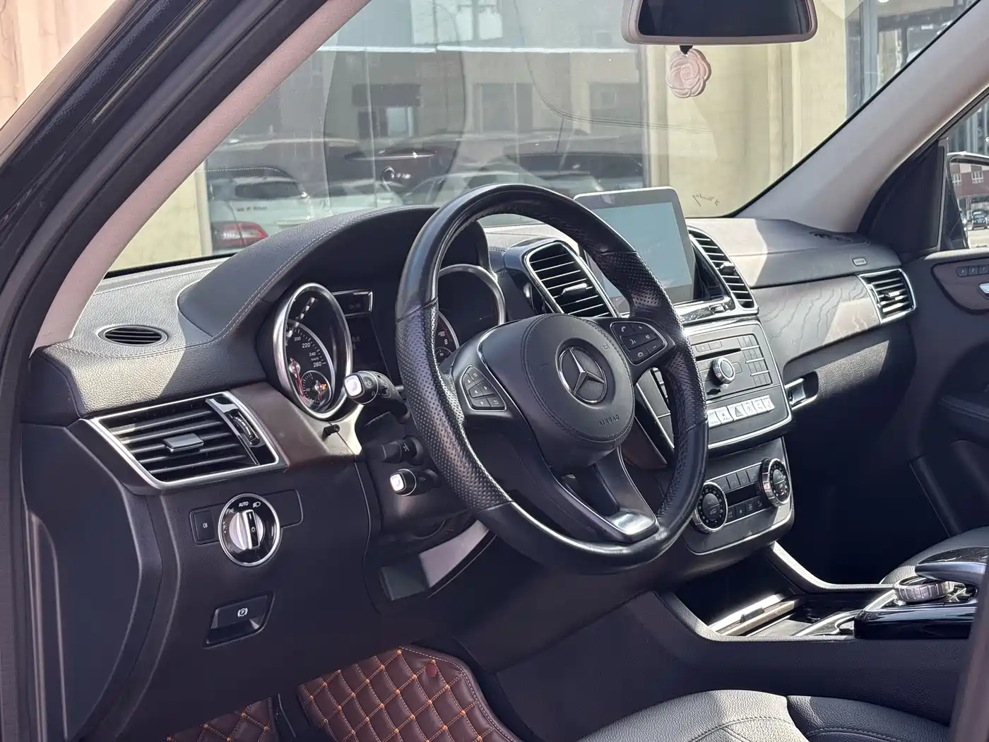 Mercedes-Benz GLS 2016 GLS 400 4MATIC Dynamic фото 6