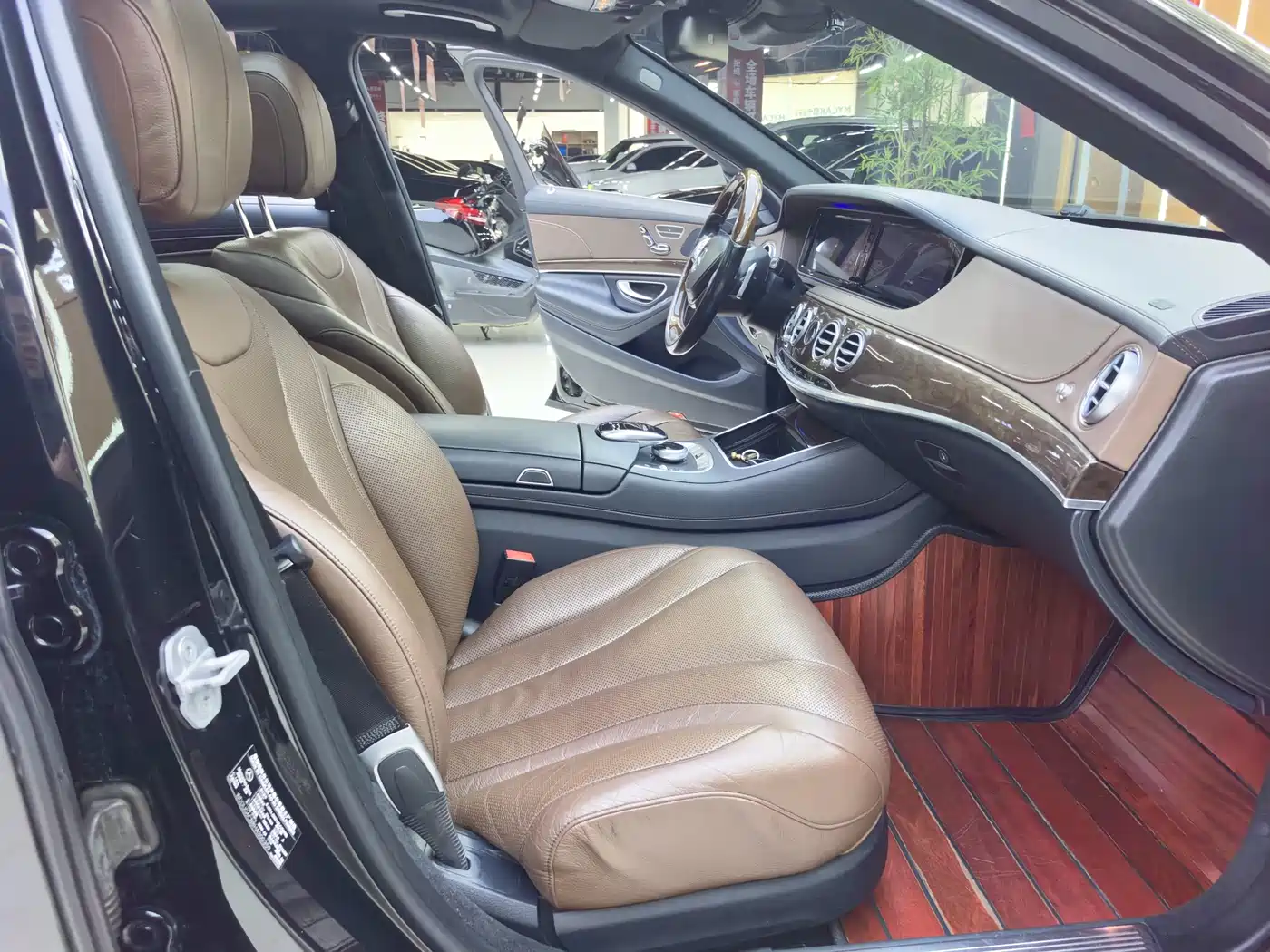 Mercedes-Benz S-Class 2016 S 320 L Business Edition фото 11