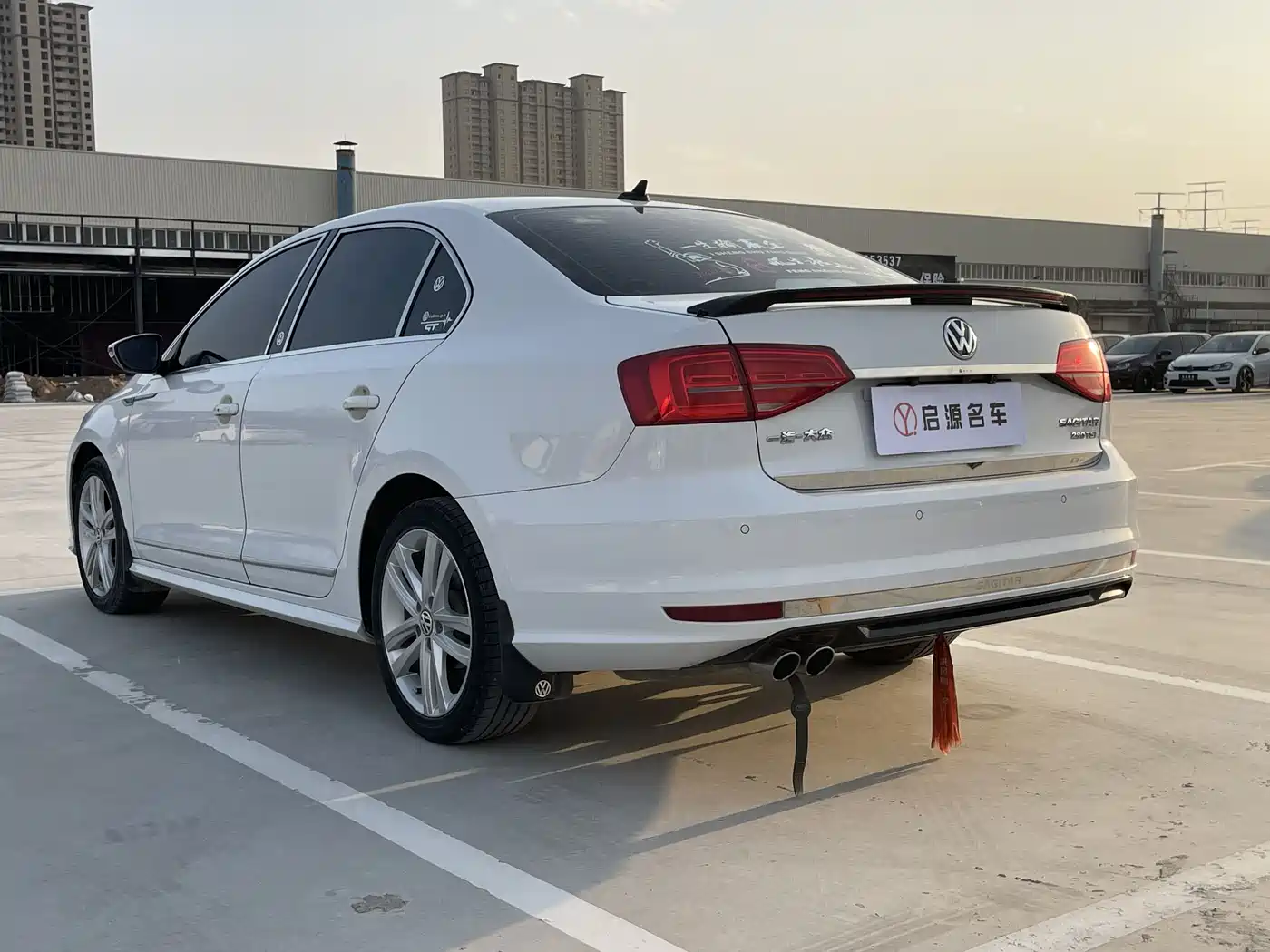 Volkswagen Sagitar 2018 280TSI DSG Spark Edition фото 10