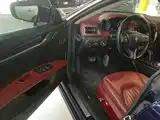 Photo 16 - Maserati Ghibli