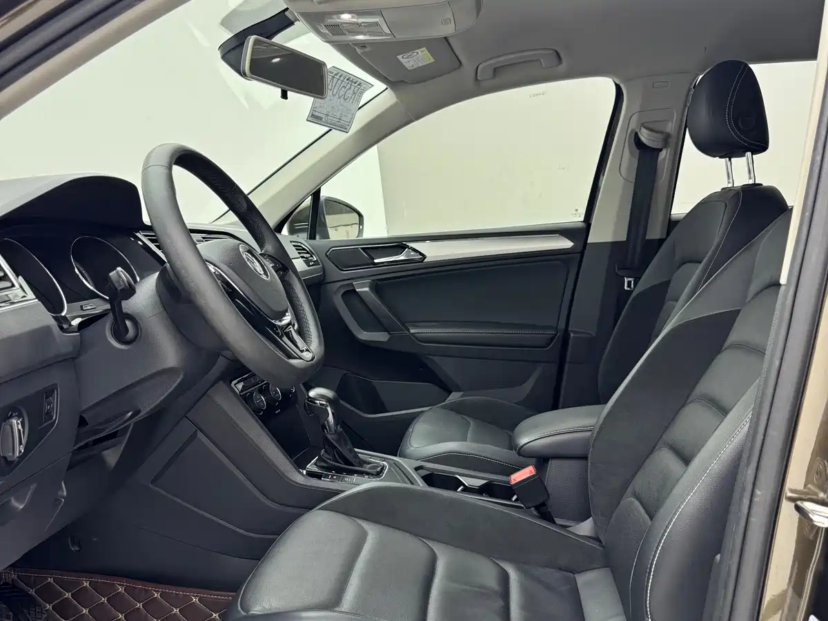 Volkswagen Tiguan L 2017 330TSI Automatic 2WD Comfort Edition фото 9