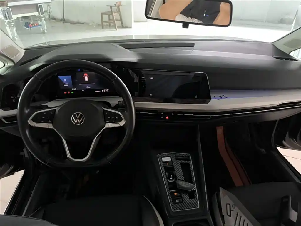 Volkswagen Golf 2021 280TSI DSG 30th Anniversary Edition фото 10