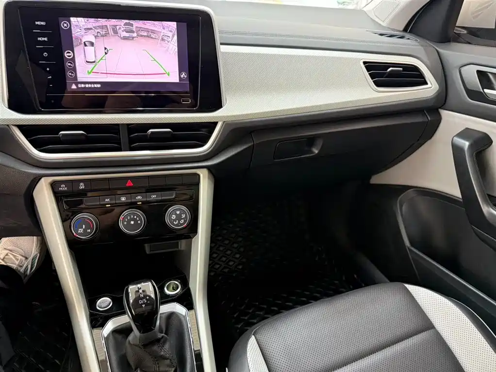 Volkswagen T-ROC 2023 280TSI DSG 2WD Time Edition фото 12