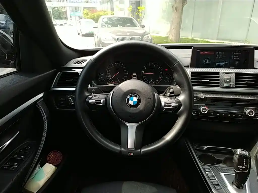 BMW 3 Series GT 2019 320i M Sport Package фото 11