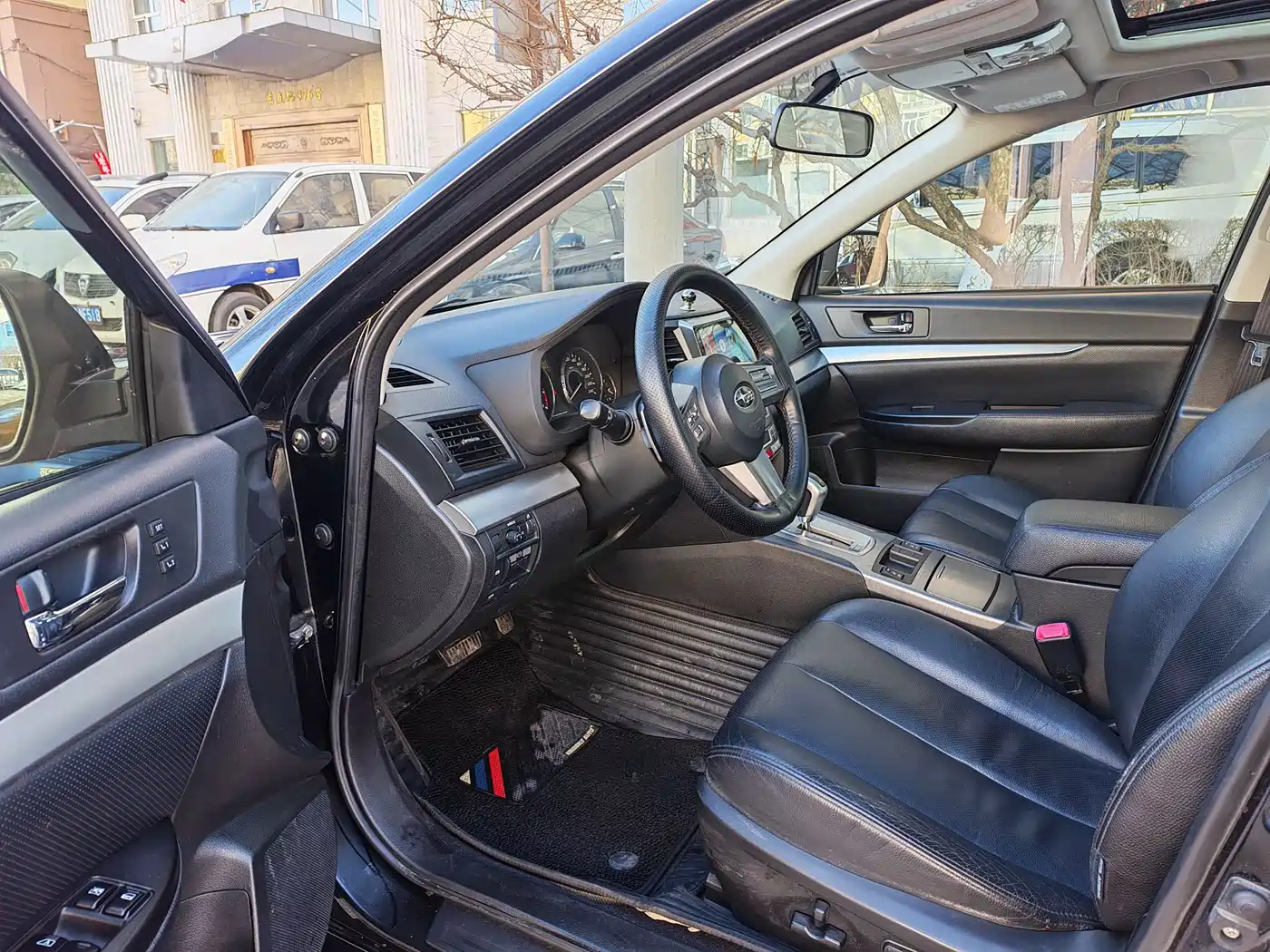 Subaru Legacy 2011 2010 Model 2.0i Luxury