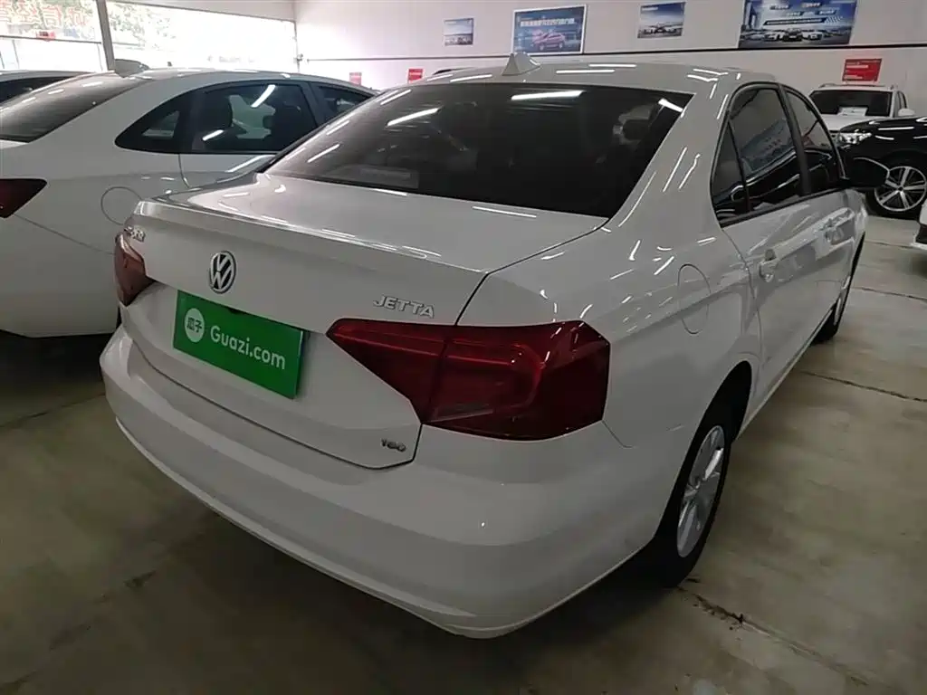 Volkswagen Jetta 2017 1.5L Automatic Fashion фото 7