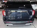 Фото 4 - Ford Explorer
