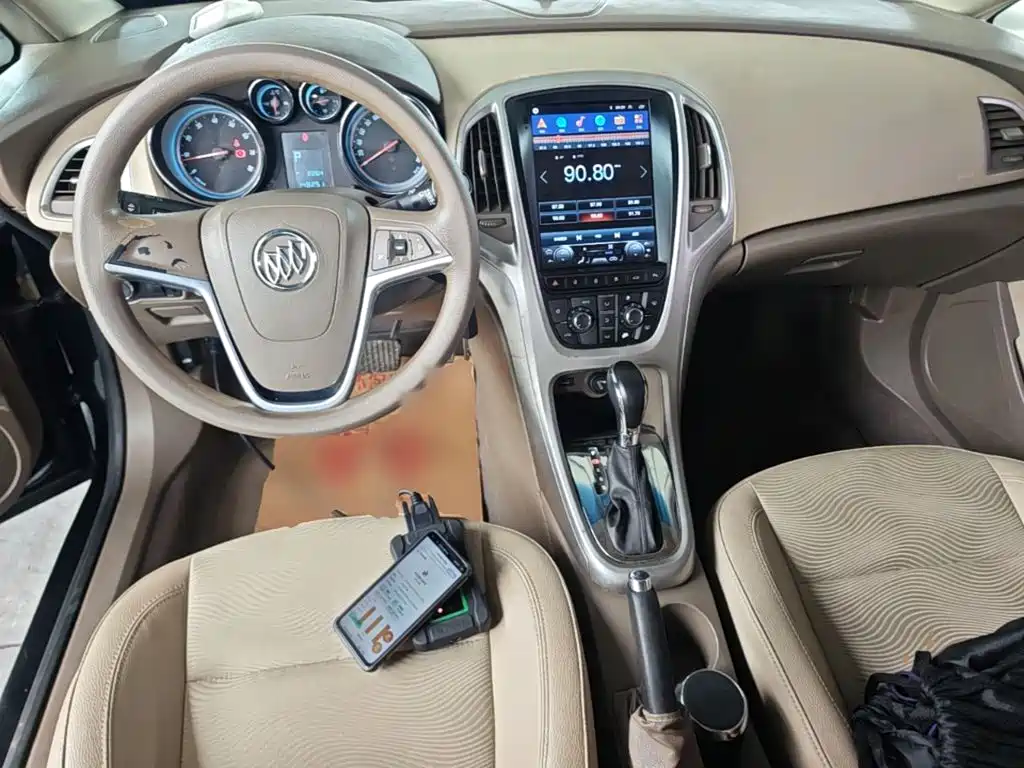 Фото 10 - Buick Excelle