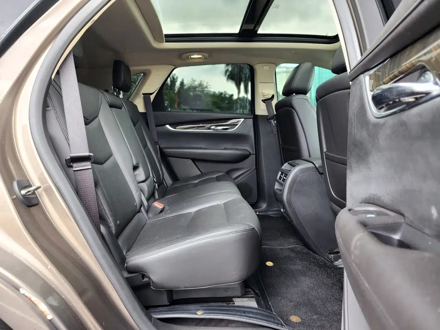 Фото 10 - Cadillac XT5