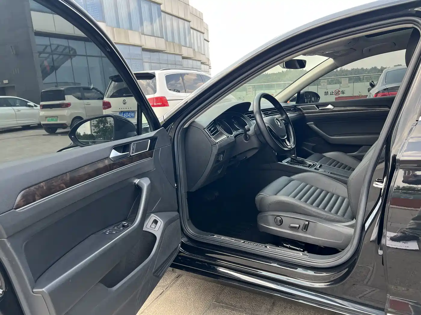 Volkswagen Magotan 2019 330TSI DSG Luxury Class China VI фото 22