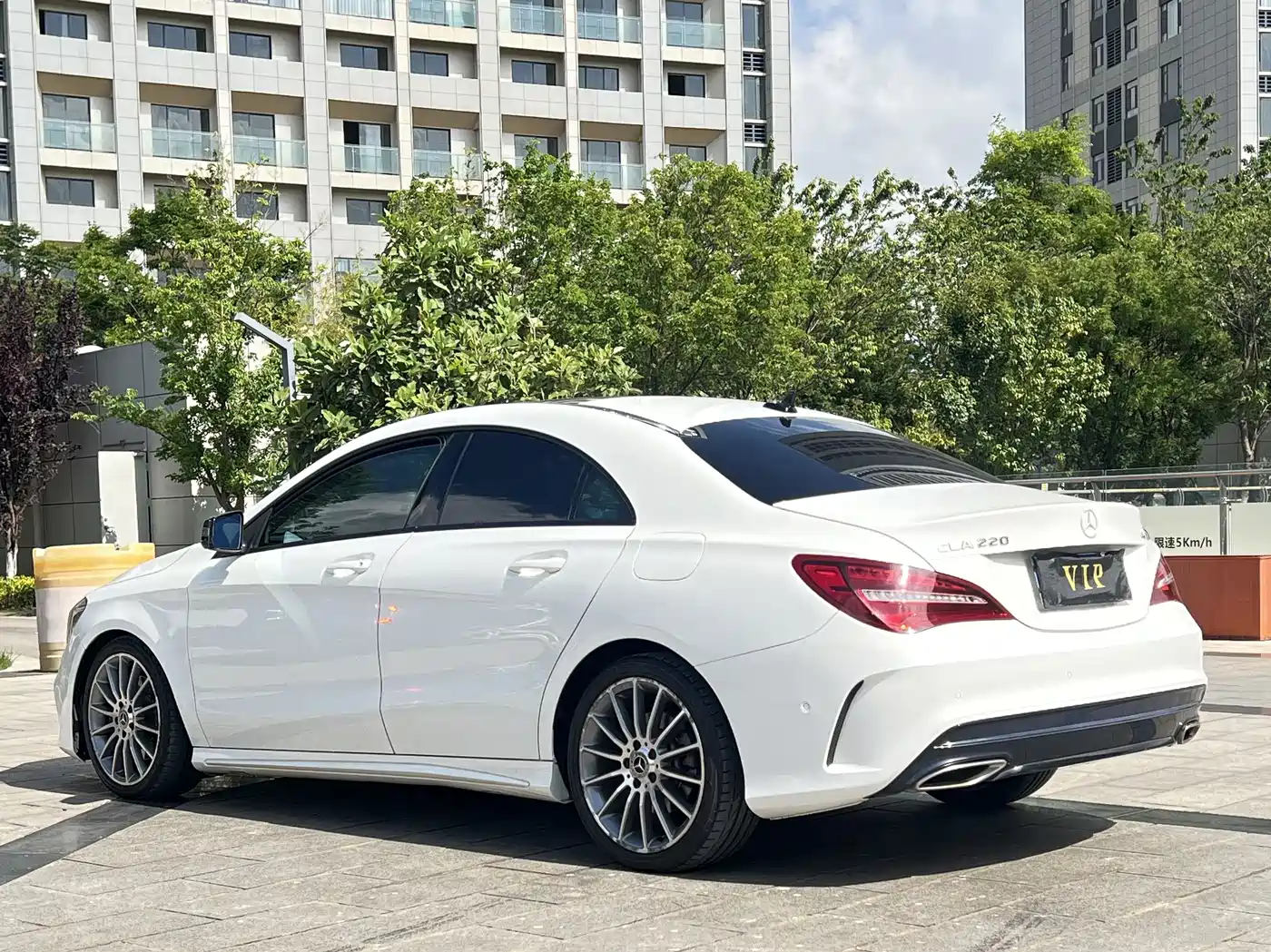 Mercedes-Benz CLA (Import) 2018 CLA 220 4MATIC фото 4