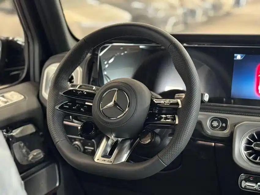Mercedes-Benz G-Class AMG 2025 AMG G 63 фото 4