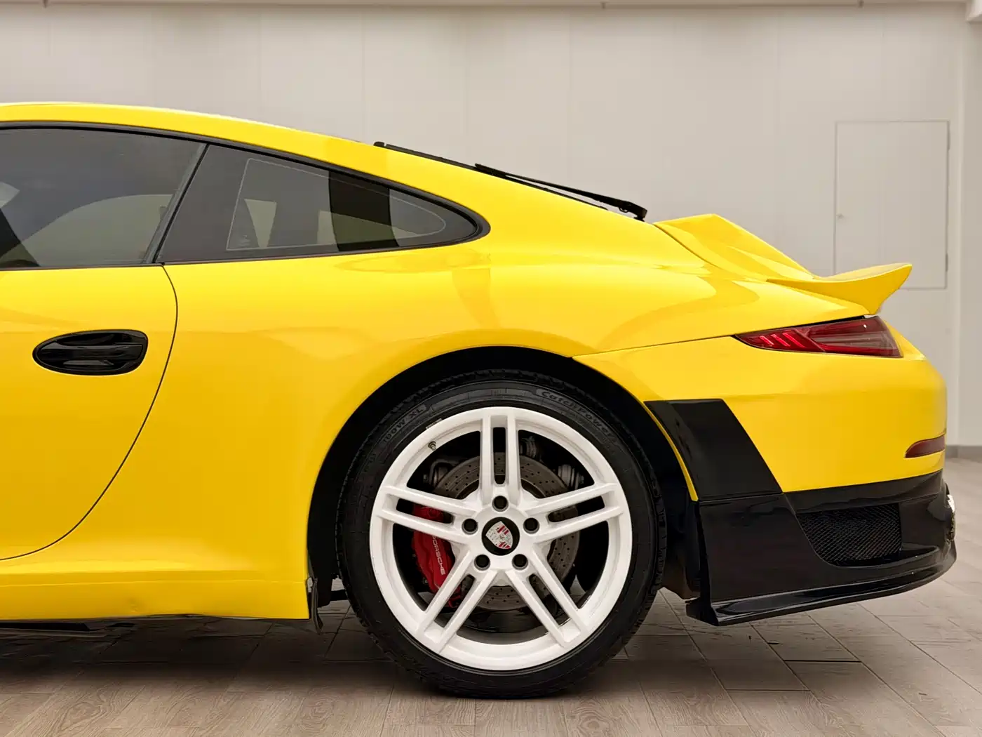 Porsche 911 2015 Carrera 3.4L Style Edition фото 7
