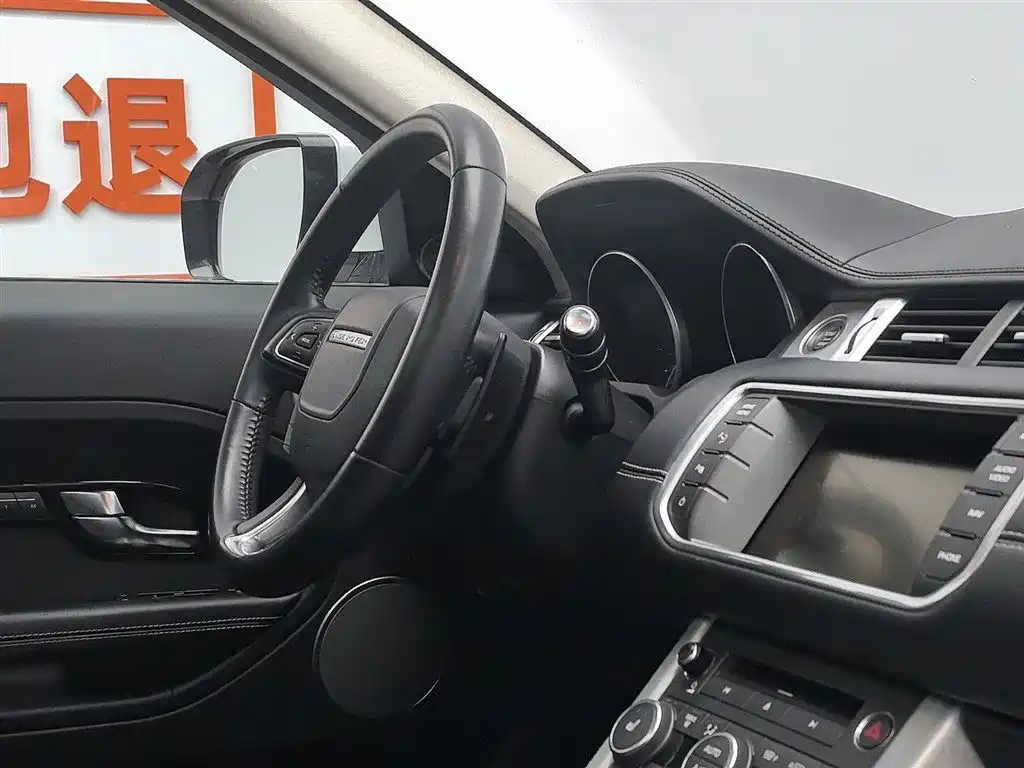 Land Rover Range Rover Evoque (Import) 2012 2.0T 5-door Premium Edition фото 22