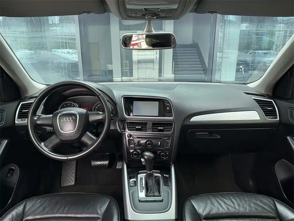 Audi Q5 2010 2.0TFSI Technology фото 6