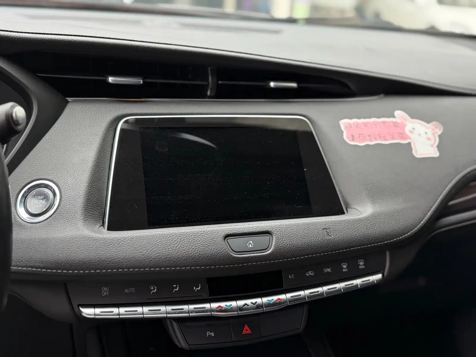 Photo 12 - Cadillac XT4