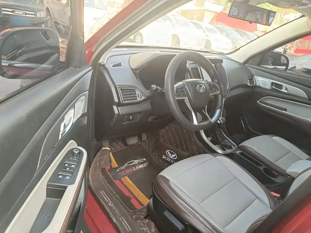 BAIC Huansu S5 2017 2017 1.3T CVT Luxury