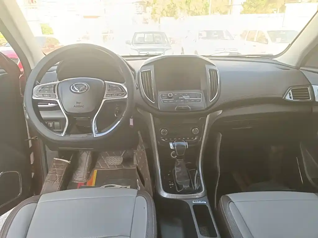 BAIC Huansu S5 2017 2017 1.3T CVT Luxury