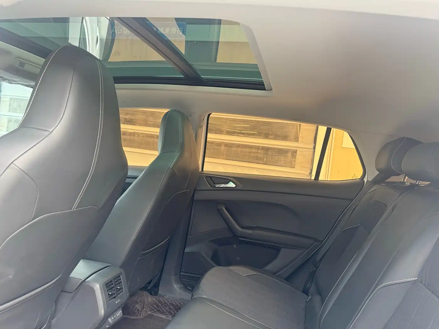 Volkswagen T-Cross 2022 1.5L Automatic Comfort Edition фото 5