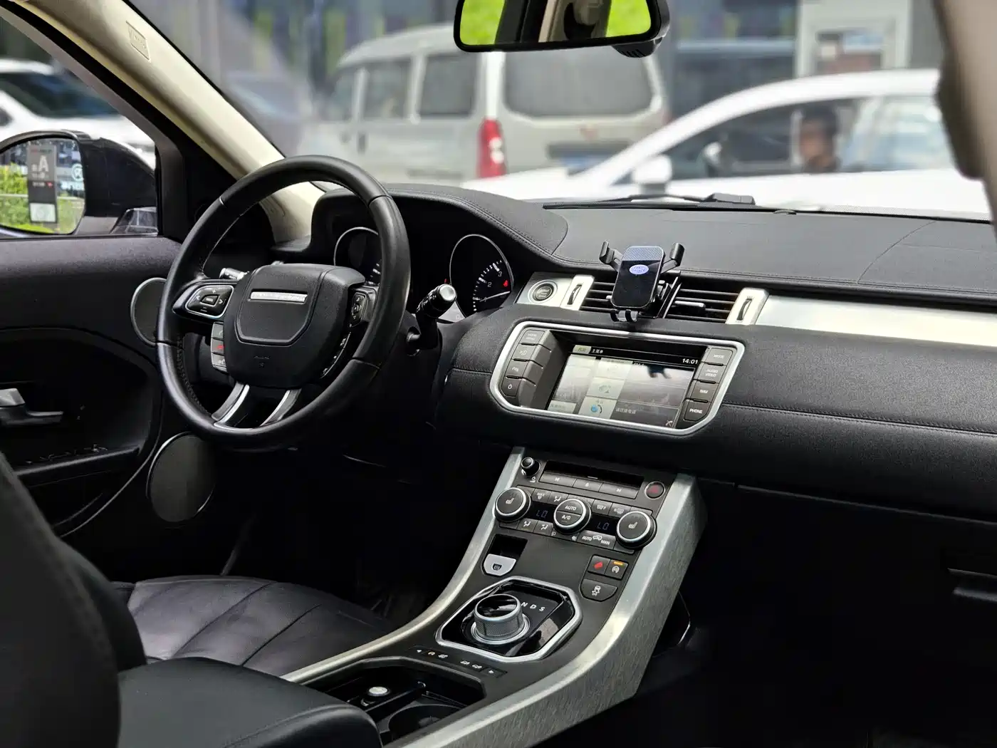 Land Rover Range Rover Evoque (Import) 2014 2.0T 5-door Brilliance Sport фото 12