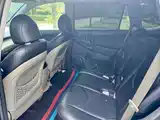 Фото 24 - Toyota RAV4