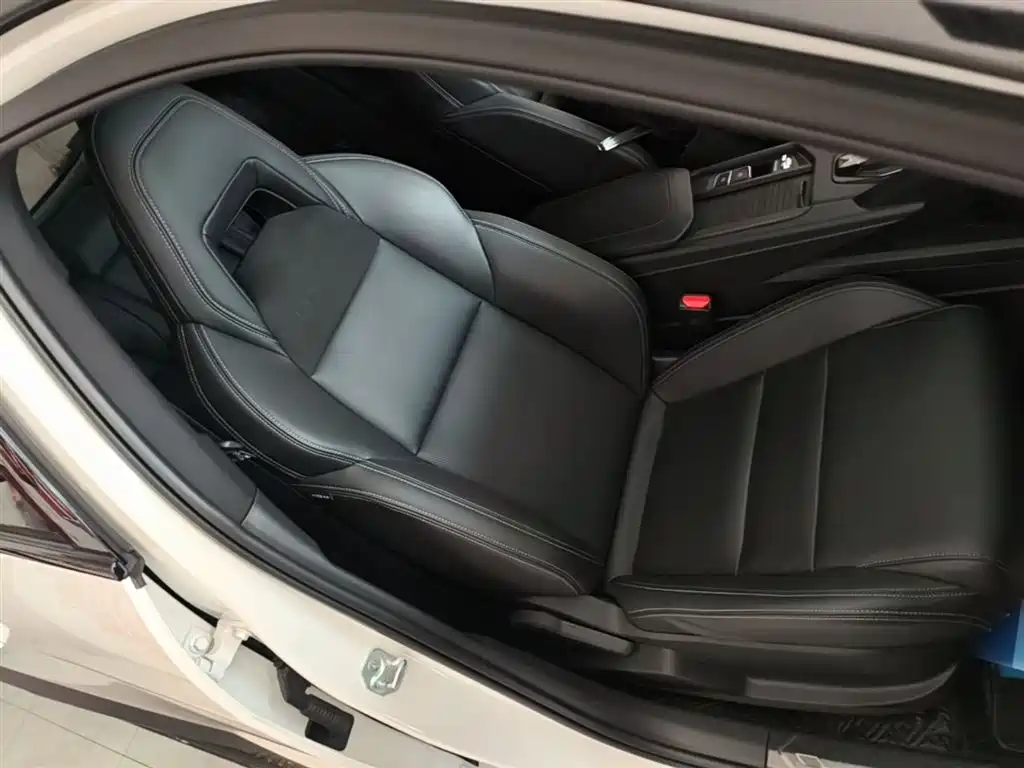 Lynk & Co 06 2020 1.5T Power Pro фото 25